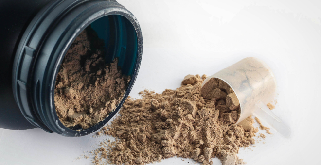 Qual o melhor tipo de whey protein: isolado, concentrado ou hidrolisado?